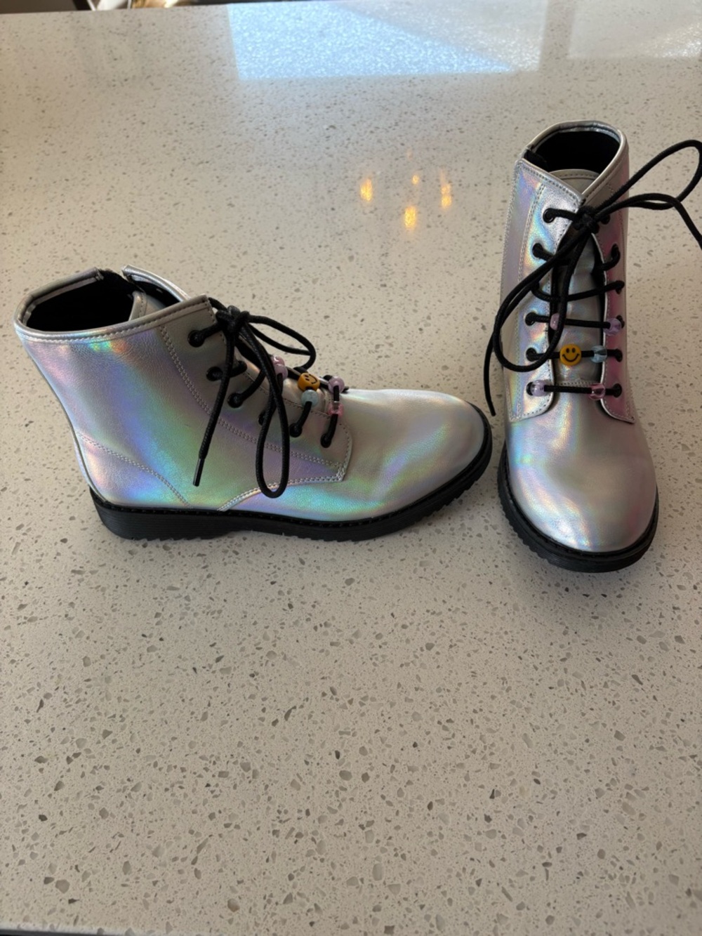 The Children's Place Holographic Lace-Up Kids Boots - Silver